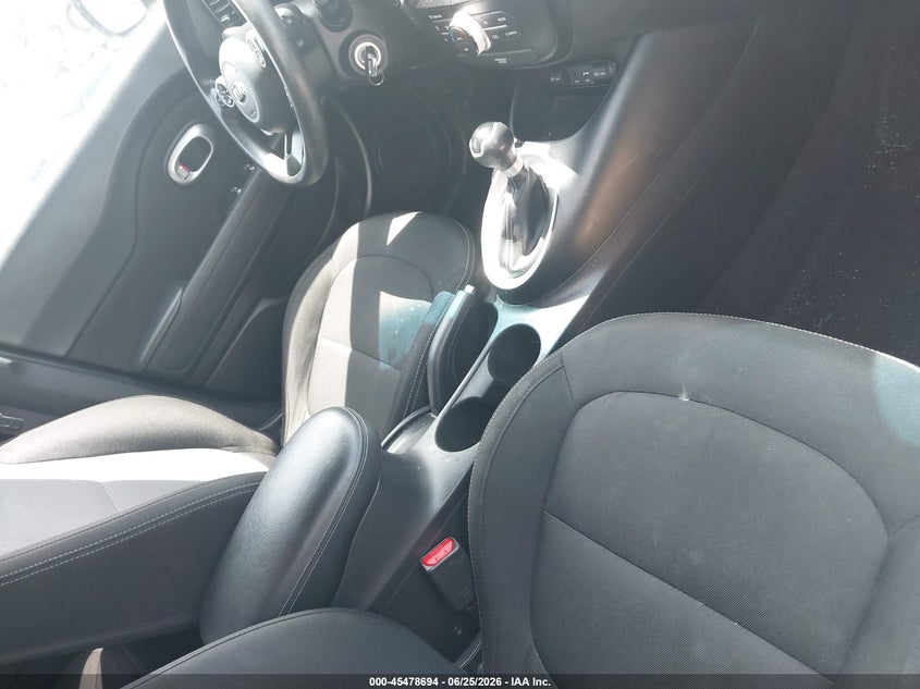 2018 Kia Soul VIN KNDJP3A52J7602127 IAAI salvage auction — NORMAL WEAR, Original (Texas), sold $1,750 on 2026-07-27 (photo 5)