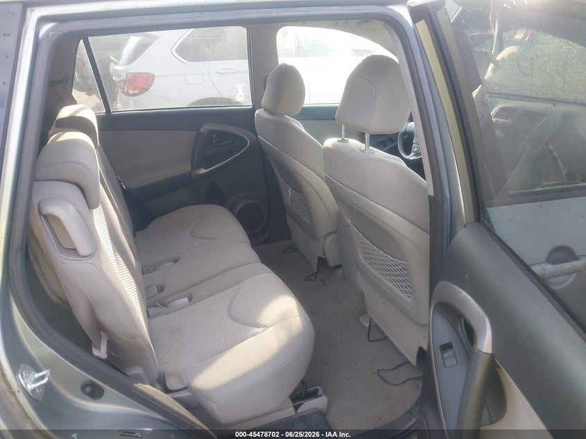 2008 Toyota Rav 4 VIN JTMZD31V786071180 IAAI salvage auction — NORMAL WEAR, Clear (Indiana), sold $1,050 on 2026-07-15 (photo 8)