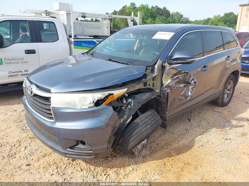 2015 Toyota Highlander VIN 5TDZKRFH8FS054803 IAAI salvage auction — FRONT END, Salvage (North Carolina), sold $4,050 on 2026-07-27 (photo 2)