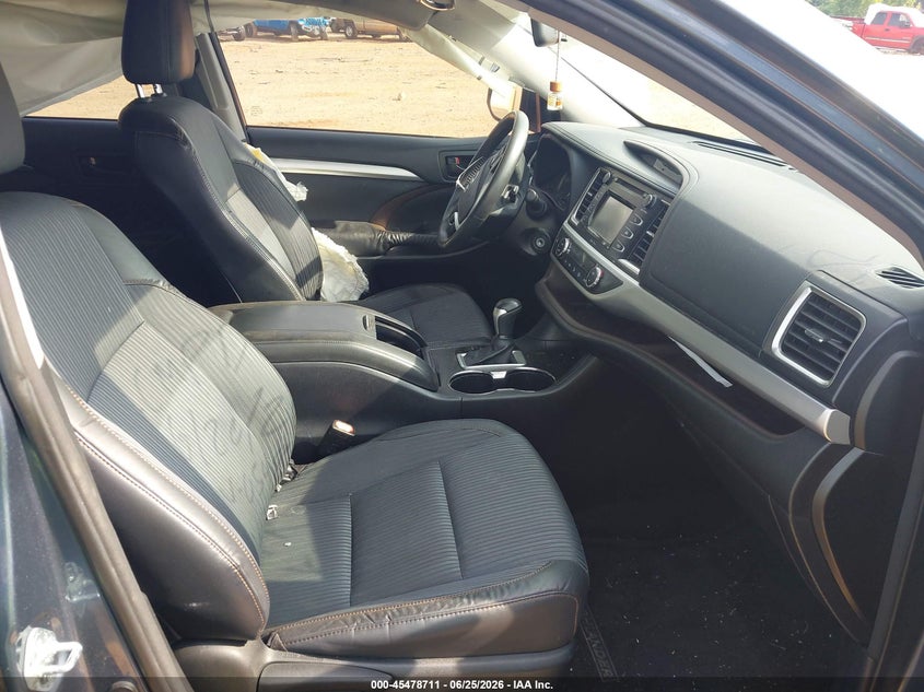 2015 Toyota Highlander VIN 5TDZKRFH8FS054803 IAAI salvage auction — FRONT END, Salvage (North Carolina), sold $4,050 on 2026-07-27 (photo 5)