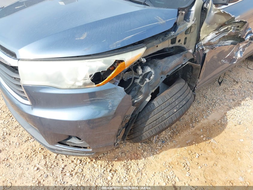 2015 Toyota Highlander VIN 5TDZKRFH8FS054803 IAAI salvage auction — FRONT END, Salvage (North Carolina), sold $4,050 on 2026-07-27 (photo 6)