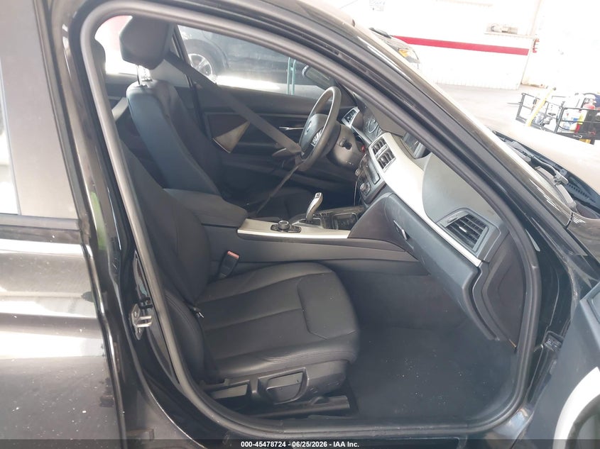 2014 BMW 3er VIN WBA3B1C56EPV79219 IAAI salvage auction — NORMAL WEAR, Clear (Florida), sold $1,475 on 2026-07-15 (photo 5)