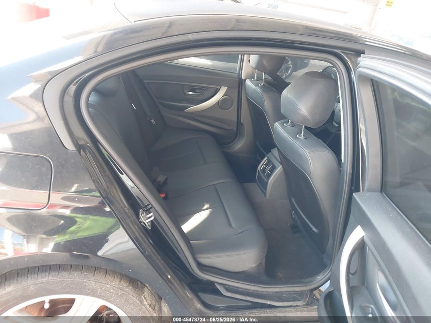 2014 BMW 3er VIN WBA3B1C56EPV79219 IAAI salvage auction — NORMAL WEAR, Clear (Florida), sold $1,475 on 2026-07-15 (photo 8)