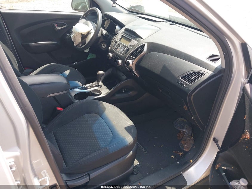 2012 Hyundai Tucson VIN KM8JT3AB4CU391336 IAAI salvage auction — FRONT END, Salvage (Pennsylvania), sold $750 on 2026-07-17 (photo 5)