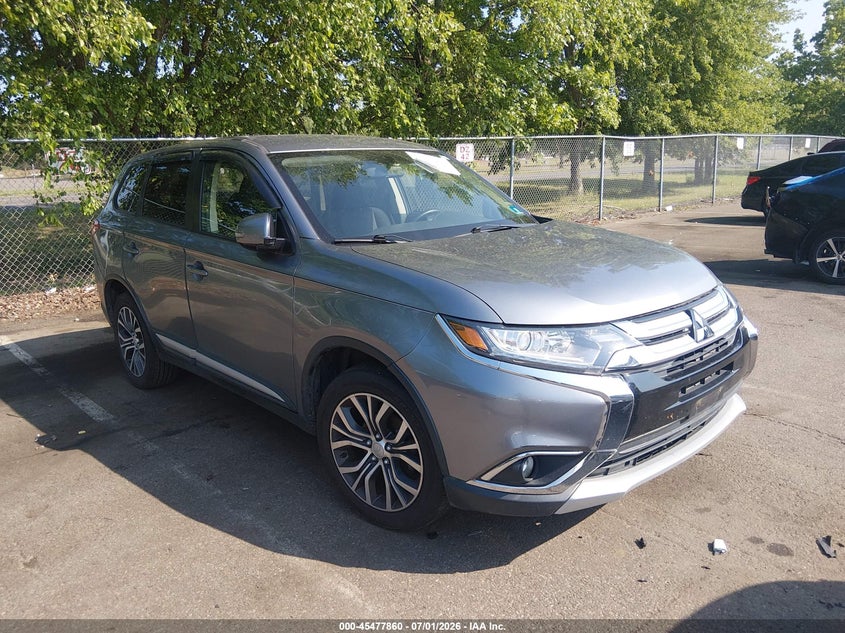 2018 Mitsubishi Outlander VIN JA4AZ3A39JZ040038 IAAI salvage auction — LEFT SIDE, Salvage (New Jersey), sold $2,250 on 2026-07-30 (photo 1)