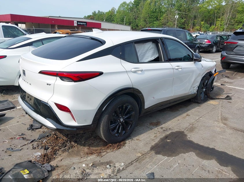 2024 Buick Envista VIN KL47LBE2XRB197332 IAAI salvage auction — SIDE, Salvage (North Carolina), sold $5,100 on 2026-08-01 (photo 4)