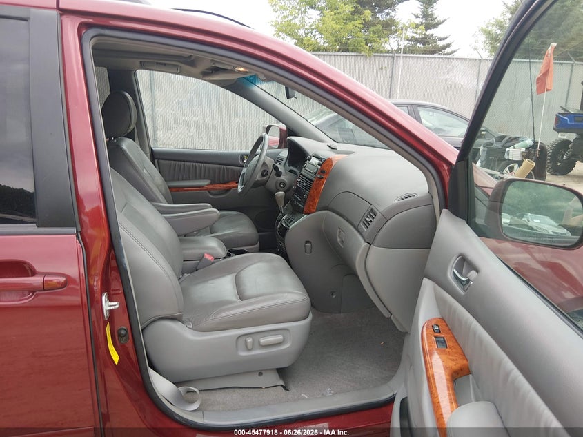 2010 Toyota Sienna VIN 5TDYK4CC1AS304138 IAAI salvage auction — NORMAL WEAR, Clear-Endorsement (Wisconsin), sold $1,050 on 2026-07-22 (photo 5)