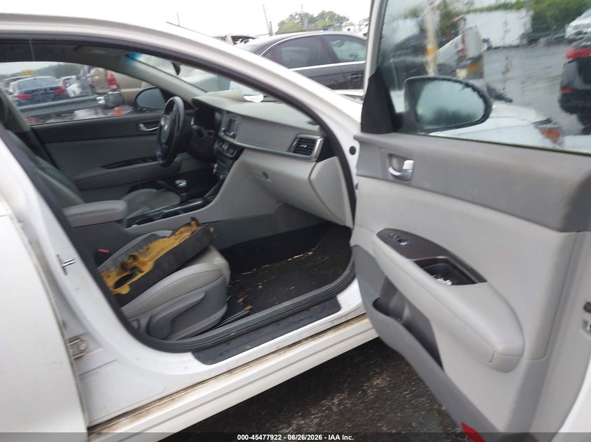 2016 Kia Optima VIN 5XXGU4L36GG006345 IAAI salvage auction — NORMAL WEAR, Clear-Dealer Only (North Carolina), sold $825 on 2026-07-29 (photo 5)