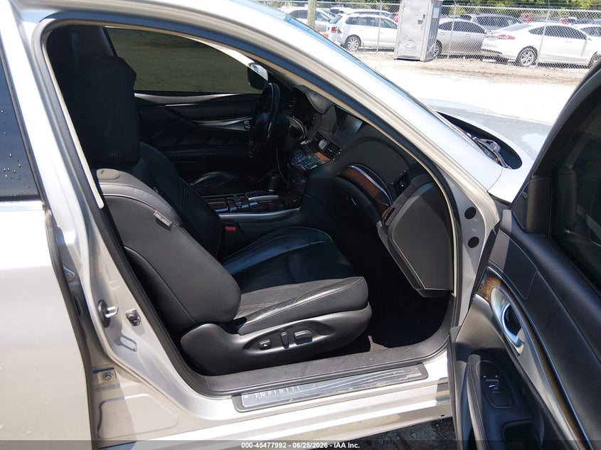 2014 Infiniti Q70 VIN JN1BY1ARXEM320045 IAAI salvage auction — VANDALISM, Clear (Virginia), sold $1,550 on 2026-07-19 (photo 5)