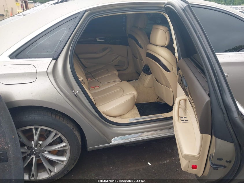 2012 Audi A8 VIN WAURVAFD1CN021873 IAAI salvage auction — NORMAL WEAR, Clear (Connecticut), sold $875 on 2026-07-30 (photo 8)