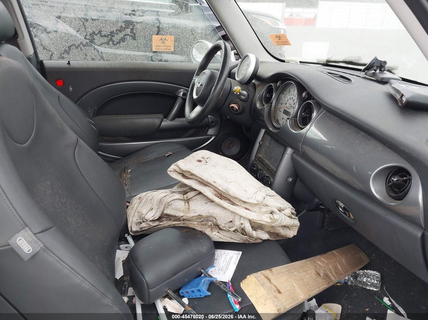2005 Mini Cooper VIN WMWRC33585TJ72223 IAAI salvage auction — NORMAL WEAR, Repossession Paperwork (Georgia), sold $275 on 2026-08-19 (photo 5)
