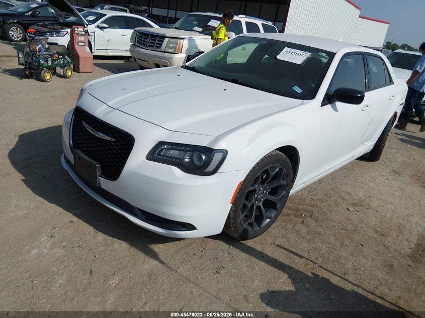 2019 Chrysler 300 VIN 2C3CCAAG5KH602076 IAAI salvage auction — LEFT REAR, Original (Texas), sold $4,500 on 2026-07-30 (photo 2)