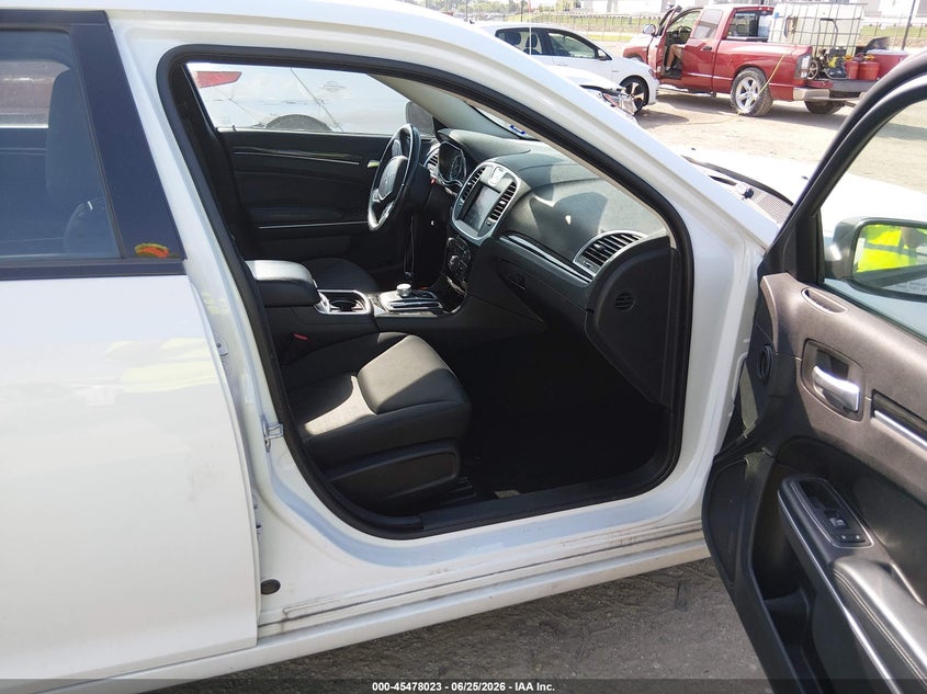 2019 Chrysler 300 VIN 2C3CCAAG5KH602076 IAAI salvage auction — LEFT REAR, Original (Texas), sold $4,500 on 2026-07-30 (photo 5)