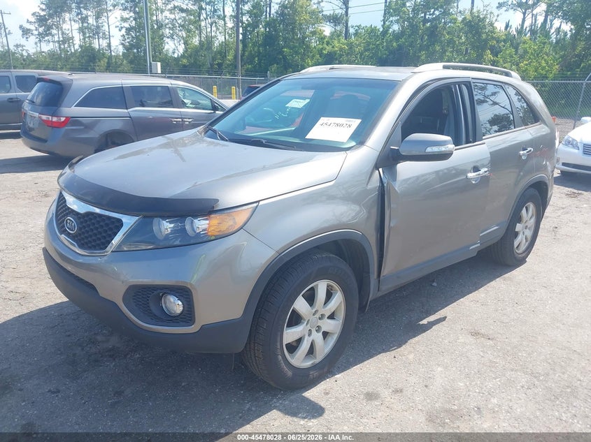 2013 Kia Sorento VIN 5XYKT3A62DG341484 IAAI salvage auction — SIDE, Salvage Title, sold $975 on 2026-07-28 (photo 2)
