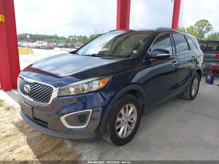 2018 Kia Sorento VIN 5XYPG4A39JG370353 IAAI salvage auction — RIGHT FRONT, Salvage Title, sold $2,050 on 2026-07-21 (photo 2)