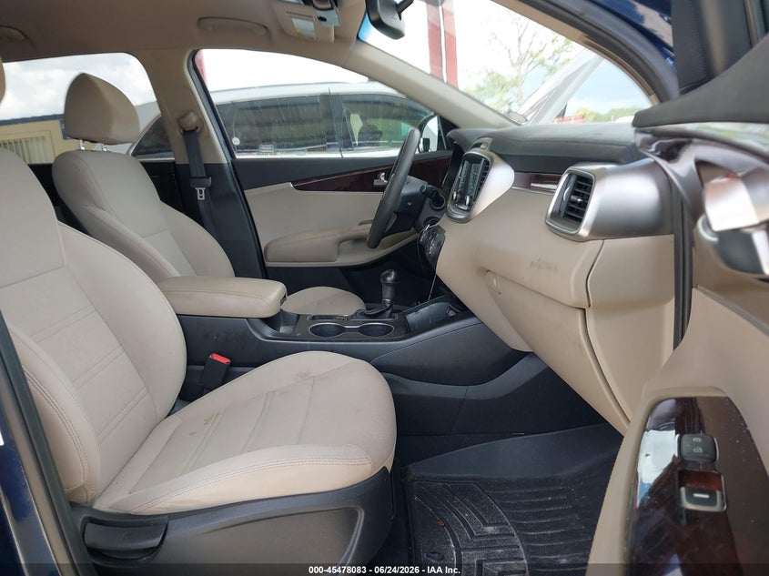 2018 Kia Sorento VIN 5XYPG4A39JG370353 IAAI salvage auction — RIGHT FRONT, Salvage Title, sold $2,050 on 2026-07-21 (photo 5)