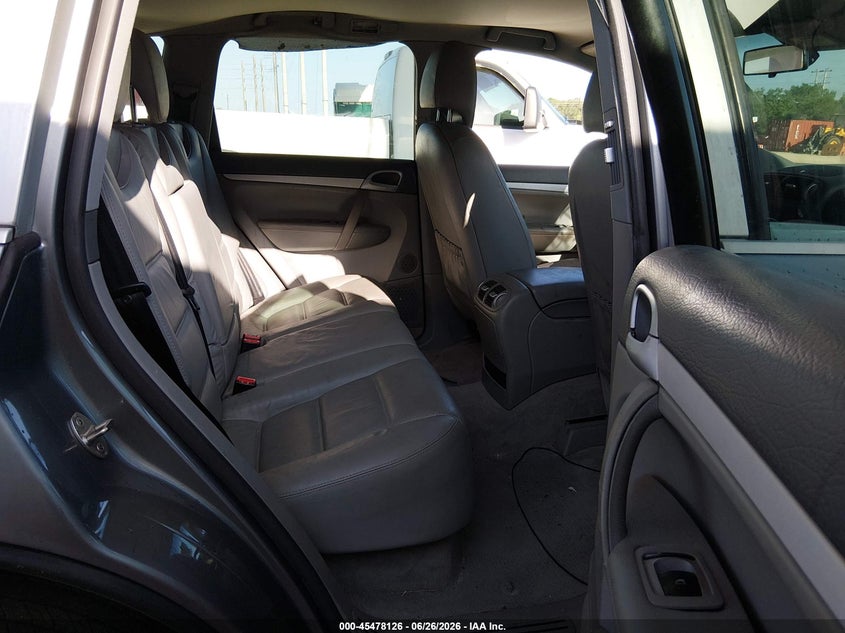 2005 Porsche Cayenne VIN WP1AA29P15LA23157 IAAI salvage auction — FRONT END, Rebuildable (Florida), sold $25 on 2026-07-28 (photo 8)