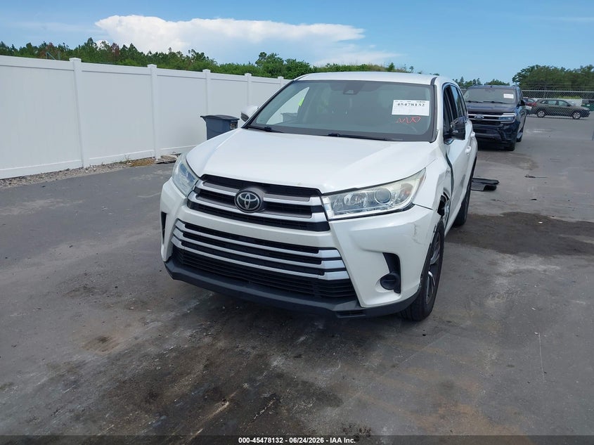 2019 Toyota Highlander VIN 5TDZZRFH9KS354646 IAAI salvage auction — LEFT FRONT, Salvage Title, sold $5,600 on 2026-07-27 (photo 2)
