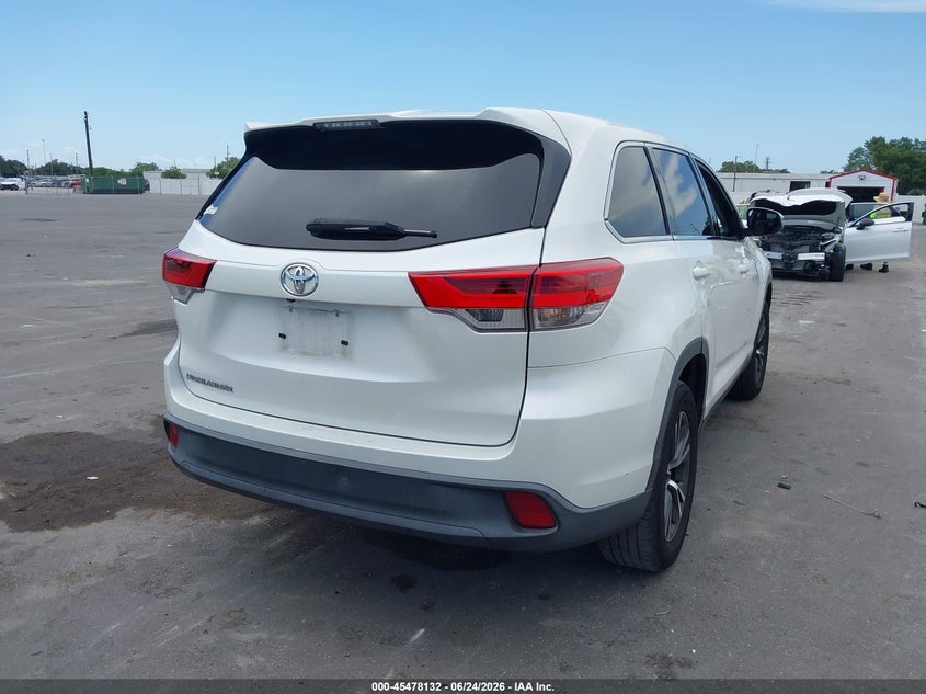 2019 Toyota Highlander VIN 5TDZZRFH9KS354646 IAAI salvage auction — LEFT FRONT, Salvage Title, sold $5,600 on 2026-07-27 (photo 4)