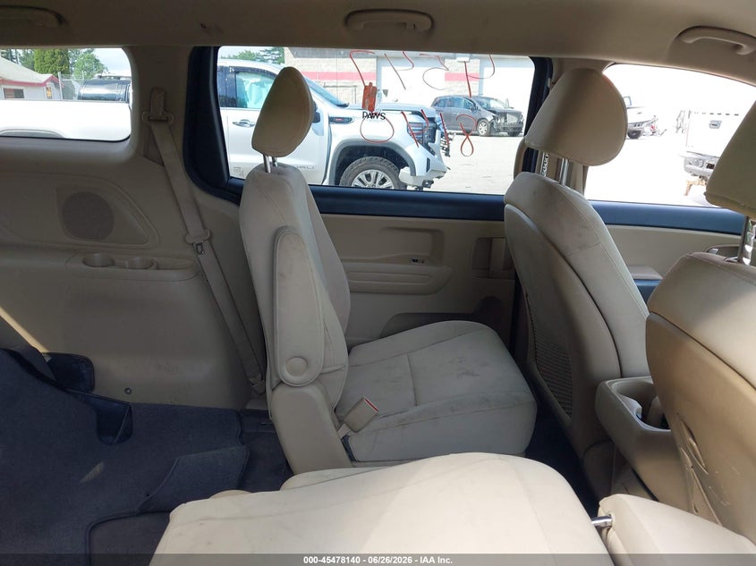 2015 Kia SEDONA VIN KNDMB5C12F6019118 IAAI salvage auction — NORMAL WEAR, Original (Maine), sold $1,100 on 2026-07-06 (photo 8)