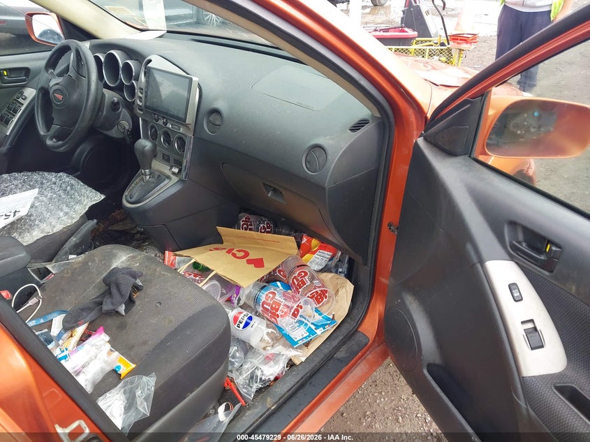 2005 Pontiac Vibe VIN 5Y2SL63825Z477505 IAAI salvage auction — NORMAL WEAR, Clear (New York), sold $550 on 2026-07-08 (photo 5)