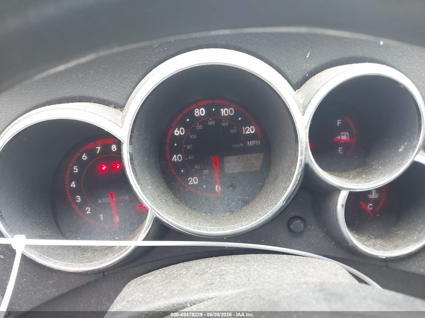2005 Pontiac Vibe VIN 5Y2SL63825Z477505 IAAI salvage auction — NORMAL WEAR, Clear (New York), sold $550 on 2026-07-08 (photo 7)