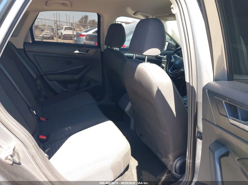 2024 Volkswagen Jetta VIN 3VW5M7BU1RM082069 IAAI salvage auction — REAR END, Salvage Title, sold $5,300 on 2026-07-22 (photo 8)