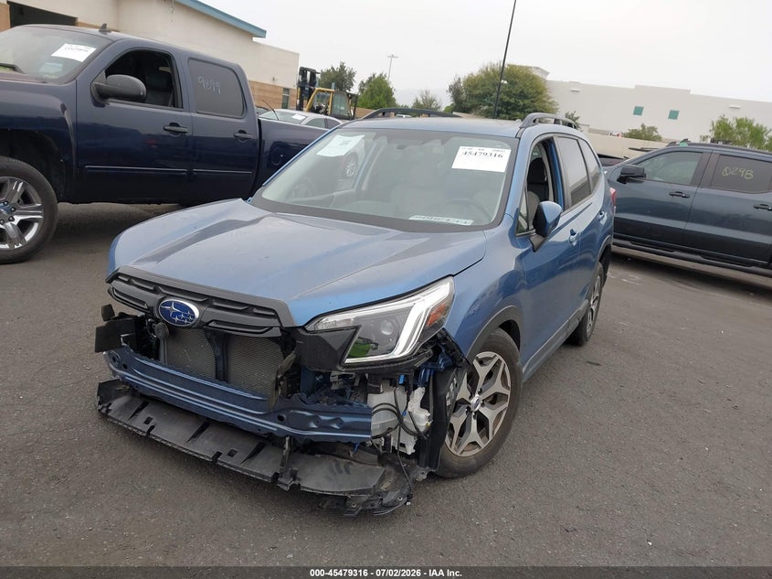 2022 Subaru Forester VIN JF2SKAEC8NH514216 IAAI salvage auction — RIGHT FRONT, Salvage Certificate (California), sold $3,750 on 2026-07-10 (photo 2)