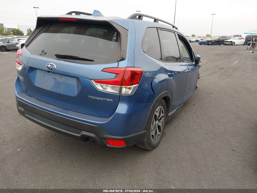 2022 Subaru Forester VIN JF2SKAEC8NH514216 IAAI salvage auction — RIGHT FRONT, Salvage Certificate (California), sold $3,750 on 2026-07-10 (photo 4)