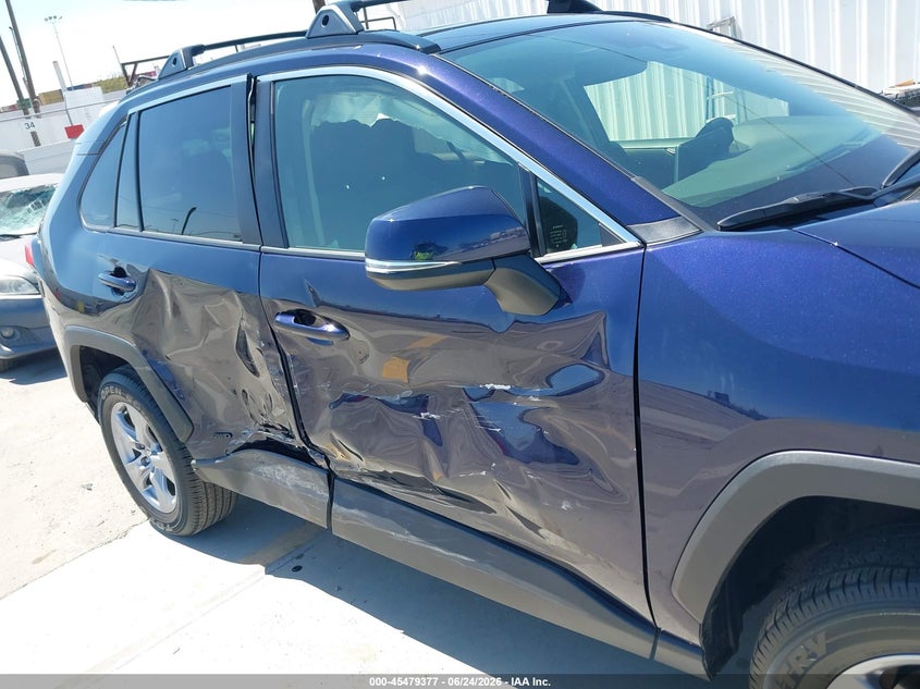 2025 Toyota VIN JTMRWRFV9SD303299 IAAI salvage auction — RIGHT SIDE, Salvage Title, sold $13,600 on 2026-07-29 (photo 6)
