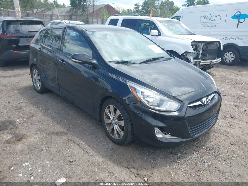 2013 Hyundai Accent VIN KMHCU5AE4DU090692 IAAI salvage auction — RIGHT SIDE, Clear (Massachusetts), sold $400 on 2026-07-17 (photo 1)