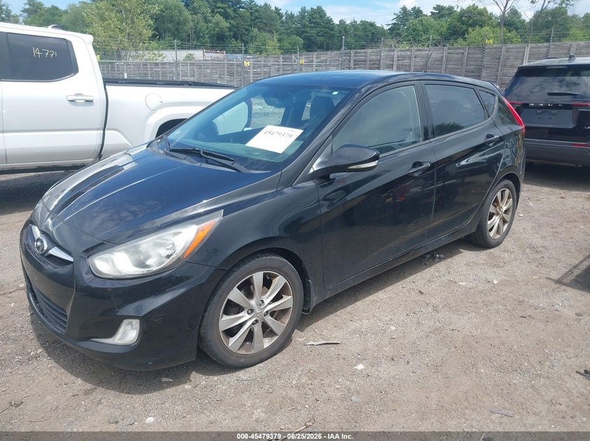 2013 Hyundai Accent VIN KMHCU5AE4DU090692 IAAI salvage auction — RIGHT SIDE, Clear (Massachusetts), sold $400 on 2026-07-17 (photo 2)