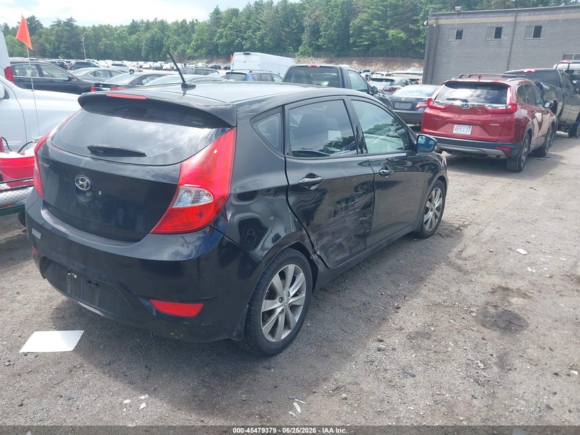 2013 Hyundai Accent VIN KMHCU5AE4DU090692 IAAI salvage auction — RIGHT SIDE, Clear (Massachusetts), sold $400 on 2026-07-17 (photo 4)