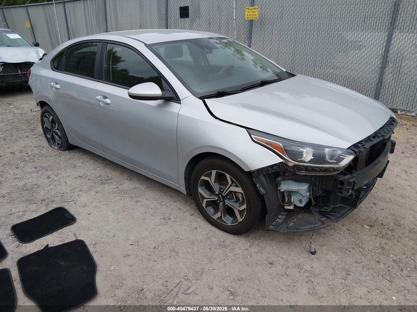 2020 Kia Forte VIN 3KPF24AD6LE191383 IAAI salvage auction — FRONT END, Salvage (Missouri), sold $2,100 on 2026-07-25 (photo 1)