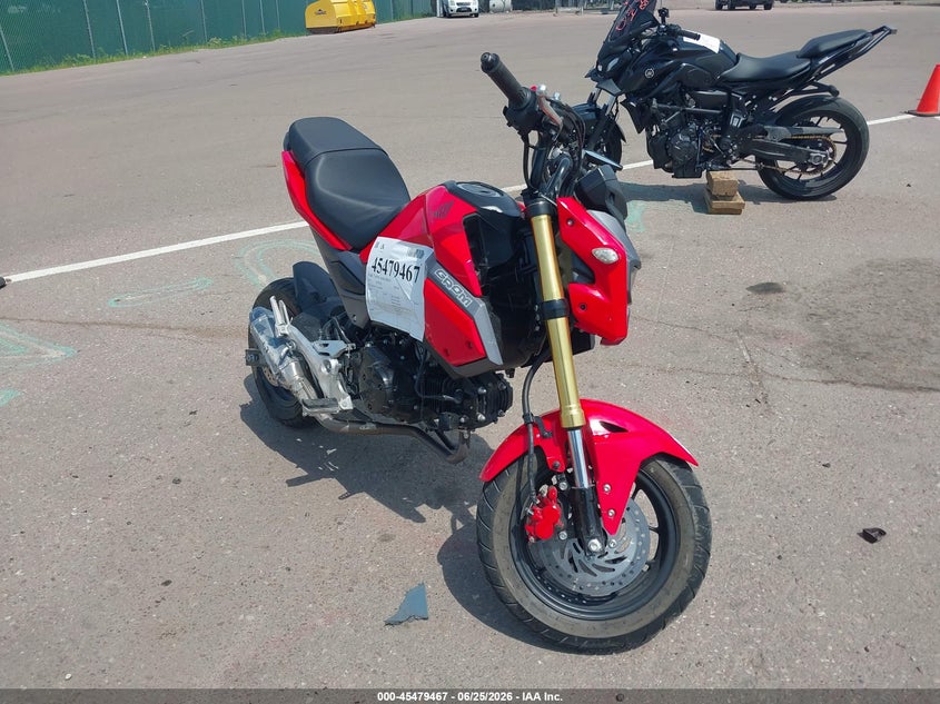 2017 Honda Grom VIN MLHJC6111H5202007 IAAI salvage auction — SIDE, Salvage (Iowa), sold $250 on 2026-07-21 (photo 1)