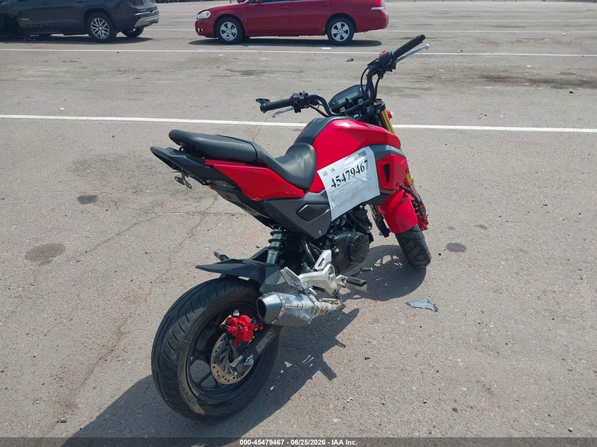 2017 Honda Grom VIN MLHJC6111H5202007 IAAI salvage auction — SIDE, Salvage (Iowa), sold $250 on 2026-07-21 (photo 4)