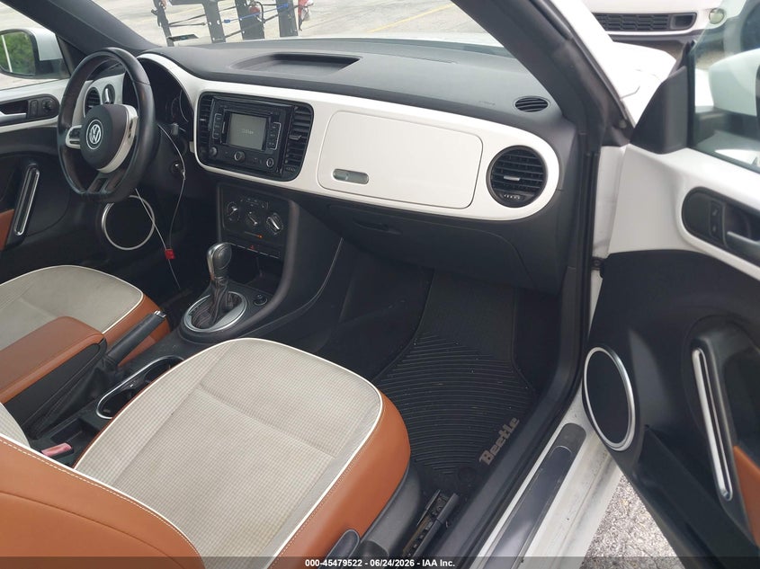 2015 Volkswagen Beetle VIN 3VWF17AT3FM653675 IAAI salvage auction — NORMAL WEAR, Salvage (Florida), sold $3,150 on 2026-07-09 (photo 5)