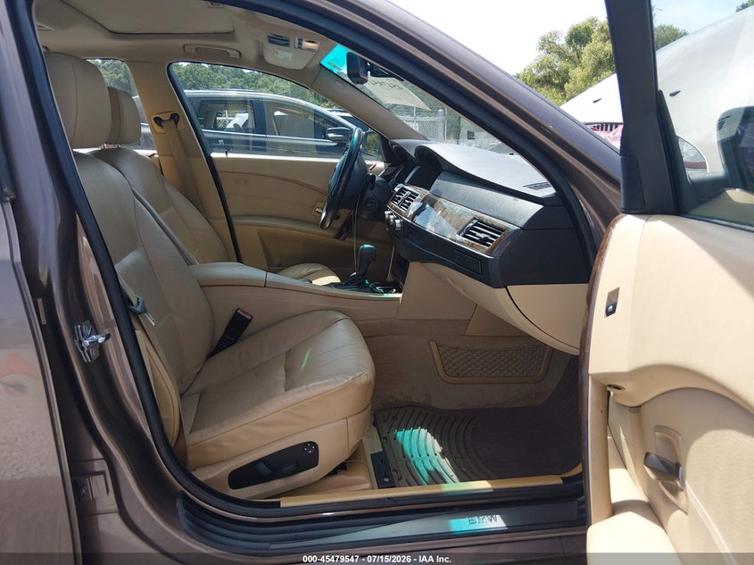 2007 BMW 5er VIN WBANE53567CK92867 IAAI salvage auction — NORMAL WEAR, Clear (Alabama), sold $225 on 2026-07-30 (photo 5)