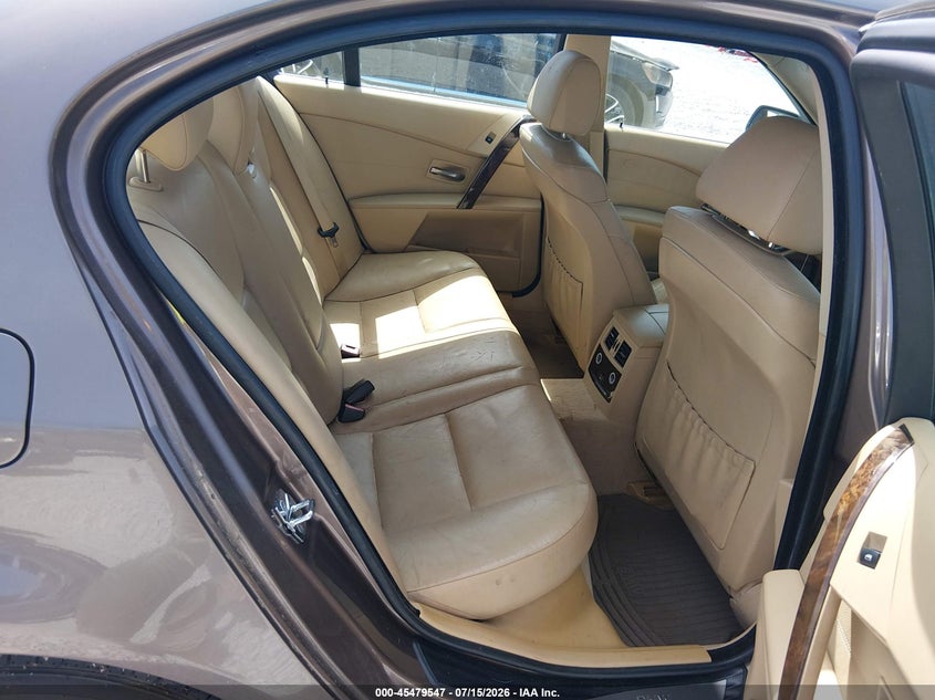 2007 BMW 5er VIN WBANE53567CK92867 IAAI salvage auction — NORMAL WEAR, Clear (Alabama), sold $225 on 2026-07-30 (photo 8)
