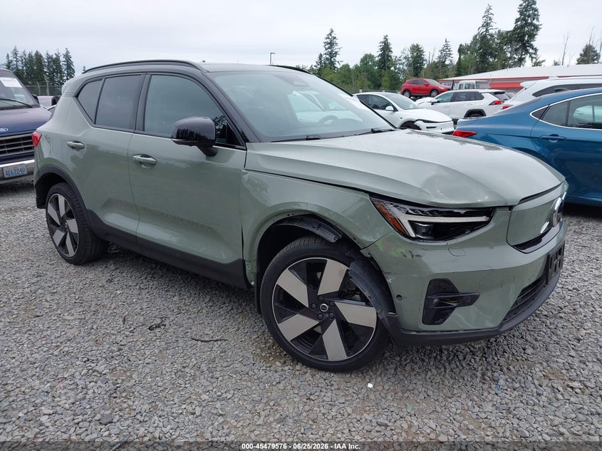 2023 Volvo Xc40 VIN YV4ED3UMXP2038792 IAAI salvage auction — FRONT & REAR, Salvage Title, sold $10,700 on 2026-07-29 (photo 1)