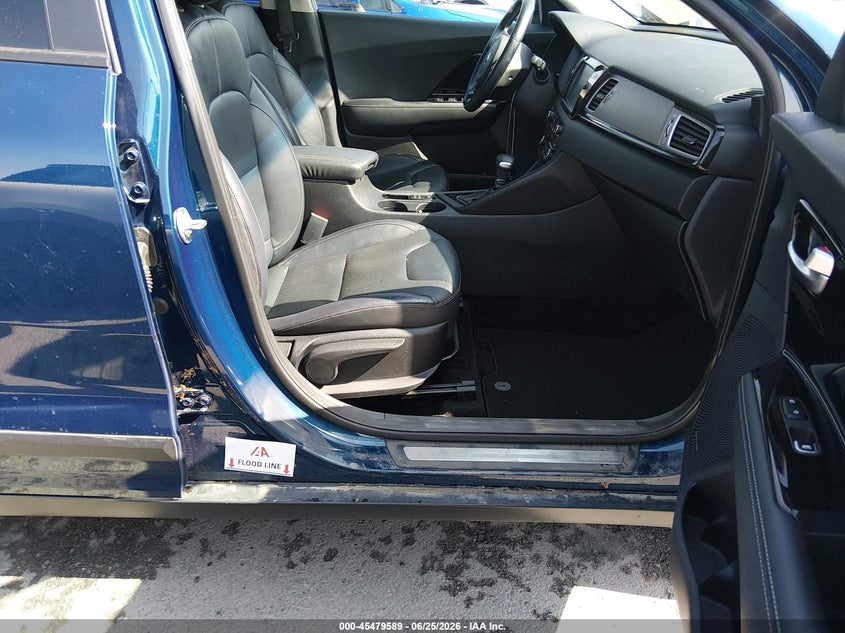 2019 Kia Niro VIN KNDCE3LC2K5233969 IAAI salvage auction — WATER/FLOOD, Salvage (Texas), sold $1,300 on 2026-07-23 (photo 6)