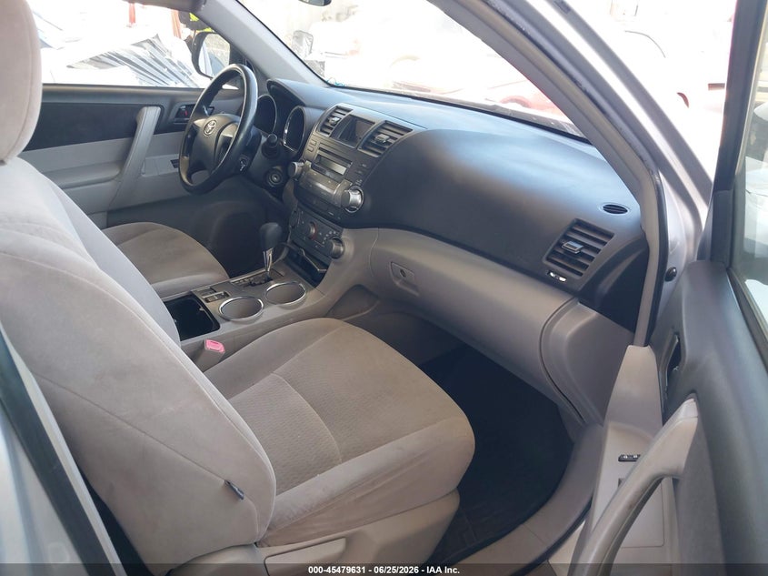 2008 Toyota Highlander VIN JTEDS41A082029925 IAAI salvage auction — FRONT & REAR, Salvage (California), sold $2,775 on 2026-07-15 (photo 5)