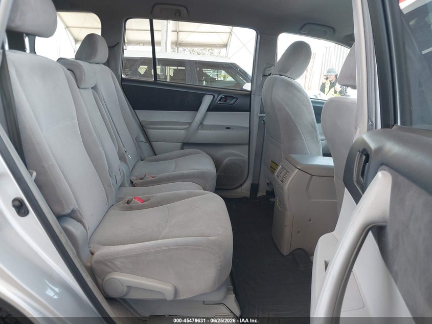 2008 Toyota Highlander VIN JTEDS41A082029925 IAAI salvage auction — FRONT & REAR, Salvage (California), sold $2,775 on 2026-07-15 (photo 8)
