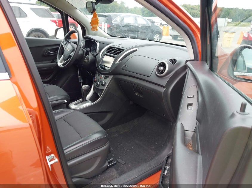 2015 Chevrolet Trax VIN KL7CJLSBXFB063871 IAAI salvage auction — RIGHT FRONT, Clear (Indiana), sold $900 on 2026-07-31 (photo 5)