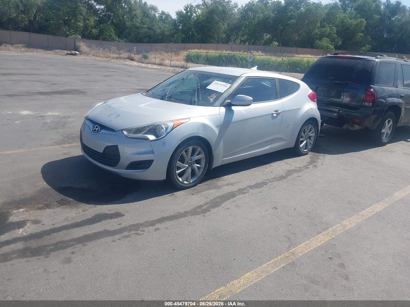 2016 Hyundai Veloster VIN KMHTC6AD2GU286943 IAAI salvage auction — NORMAL WEAR, Clear (Utah), sold $350 on 2026-07-16 (photo 2)