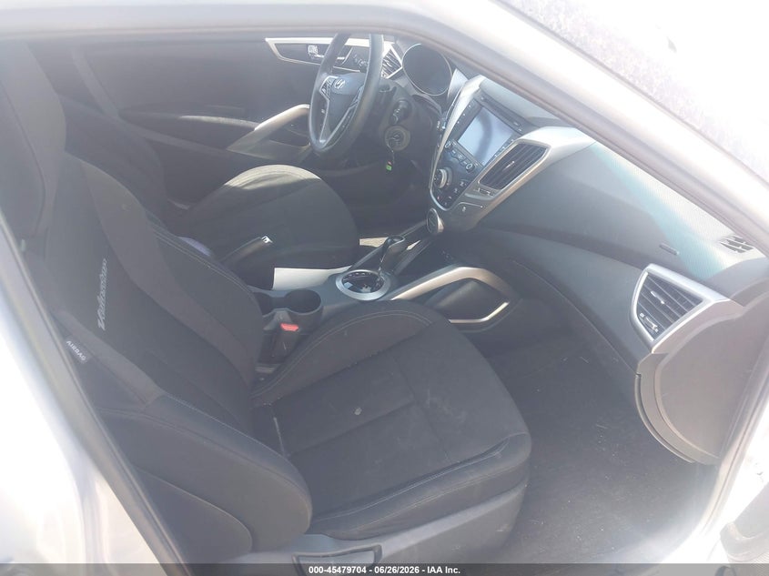 2016 Hyundai Veloster VIN KMHTC6AD2GU286943 IAAI salvage auction — NORMAL WEAR, Clear (Utah), sold $350 on 2026-07-16 (photo 5)