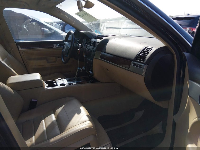 2008 Volkswagen Touareg VIN WVGCB77L18D060577 IAAI salvage auction — UNKNOWN, Original (Texas), sold $525 on 2026-07-13 (photo 5)
