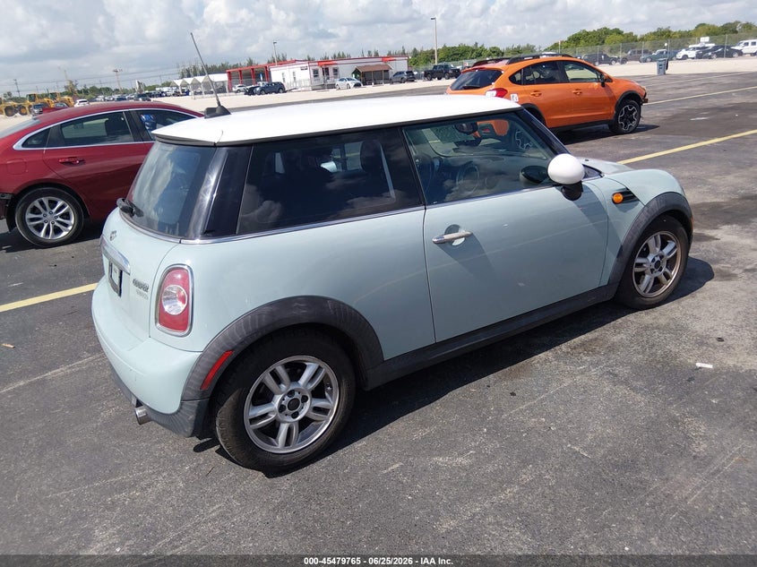 2013 Mini Hard top VIN WMWSU3C58DT686926 IAAI salvage auction — LEFT SIDE, Salvage Title, sold $750 on 2026-07-16 (photo 4)