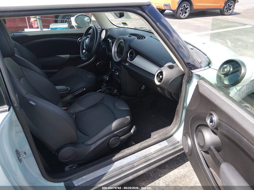 2013 Mini Hard top VIN WMWSU3C58DT686926 IAAI salvage auction — LEFT SIDE, Salvage Title, sold $750 on 2026-07-16 (photo 5)