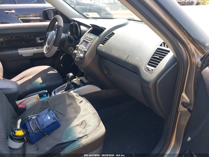 2012 Kia Soul VIN KNDJT2A67C7361084 IAAI salvage auction — NORMAL WEAR, Clear (New York), sold $700 on 2026-07-21 (photo 5)